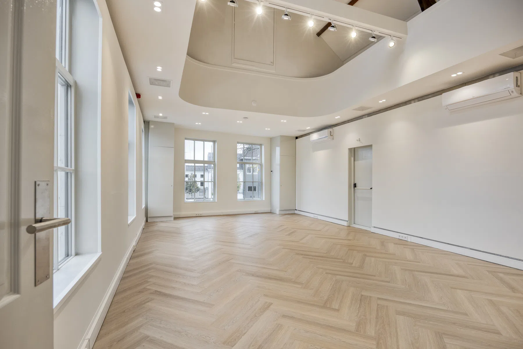 Renovatie bedrijfspand in Middelharnis