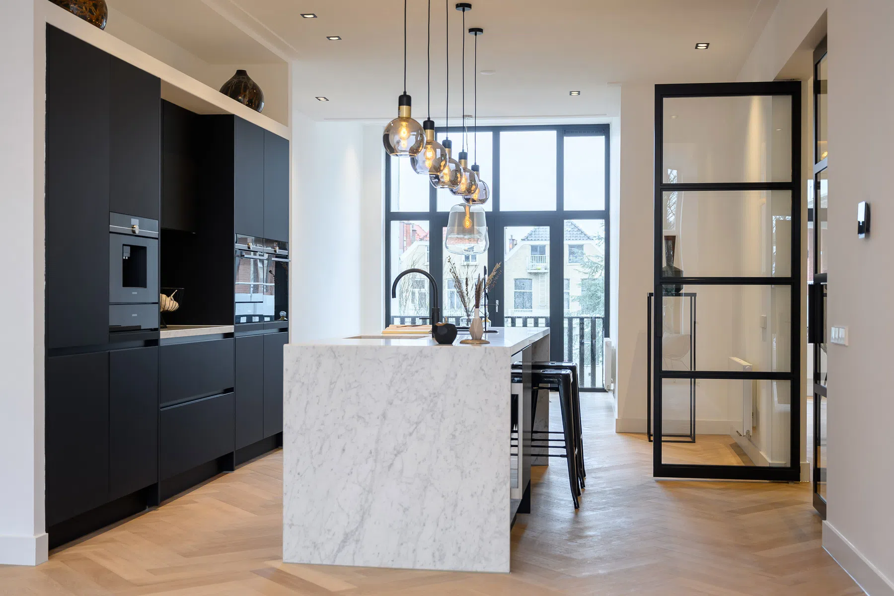 Totaalrenovatie & splitsing in Den Haag